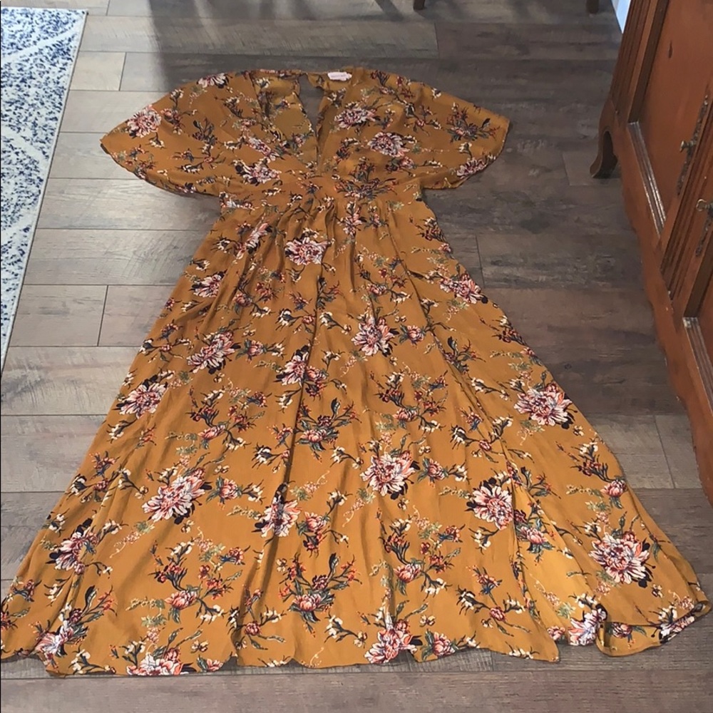 Kimono style floral print maxi dress